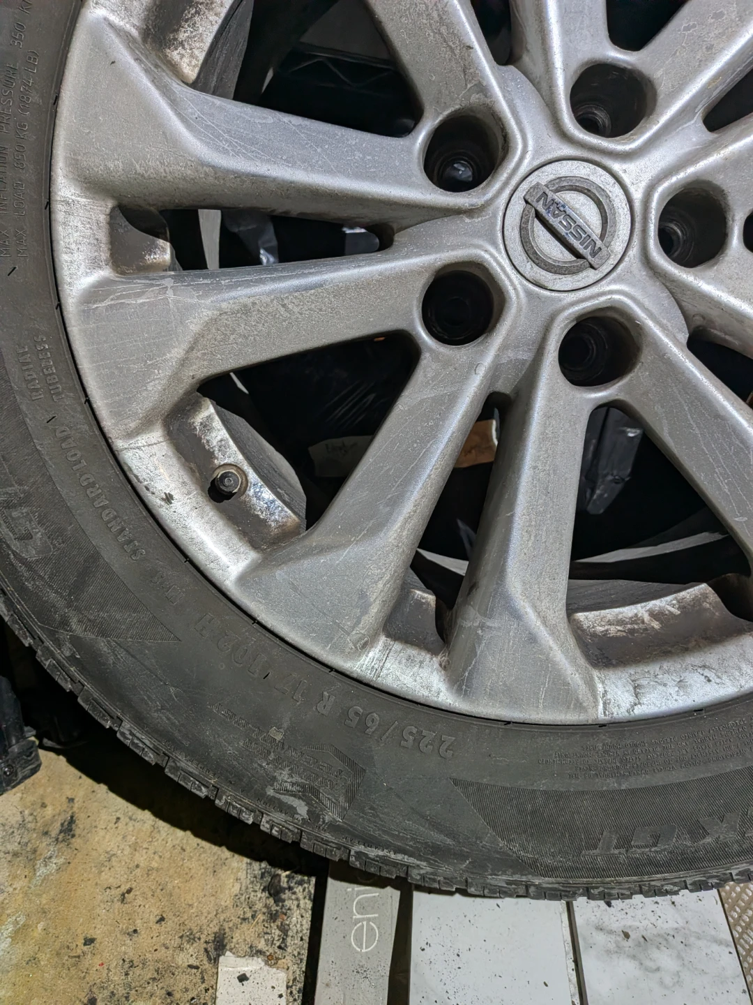4 General Tires with 17" OEM Nissan Alloy Rims Great Condition! - photo 5