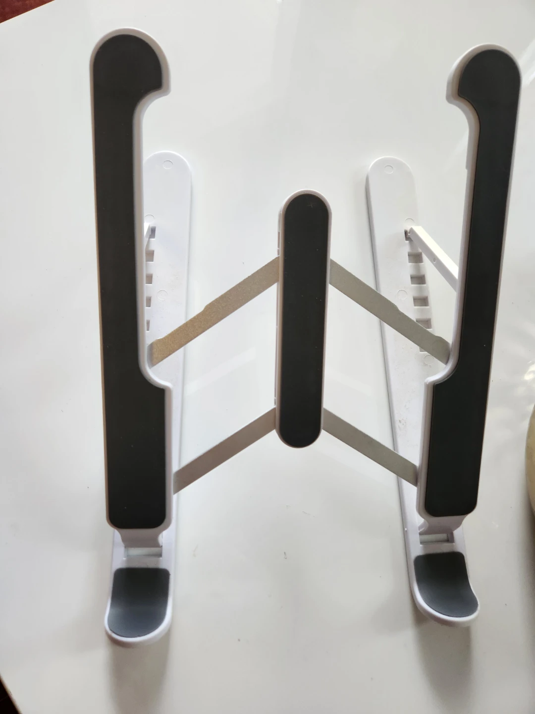 Laptop stand - photo 3
