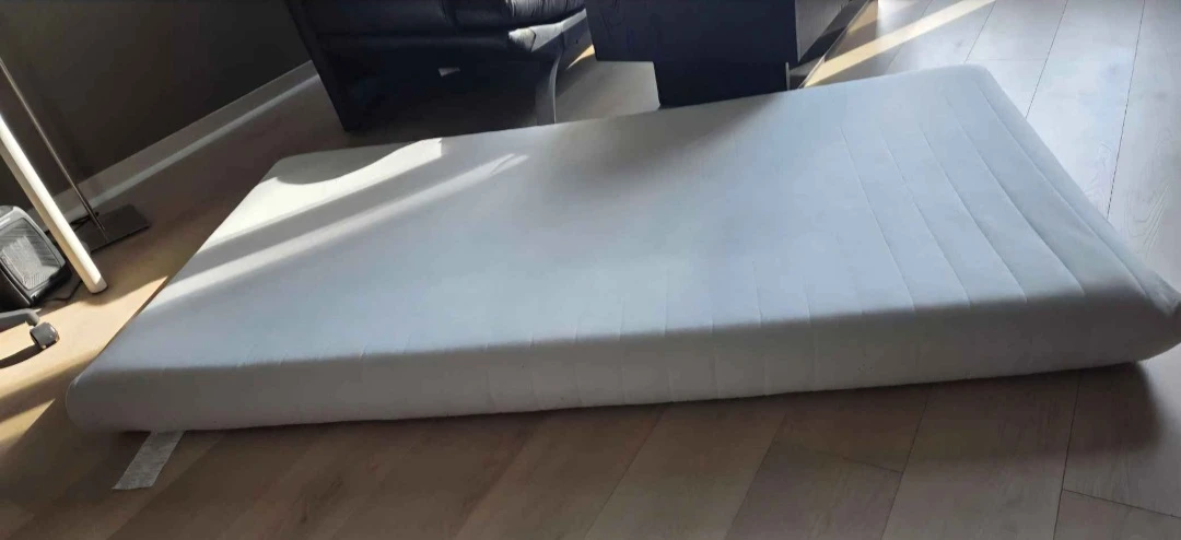 Zinus Twin Mattress in excellent condition! - photo 2