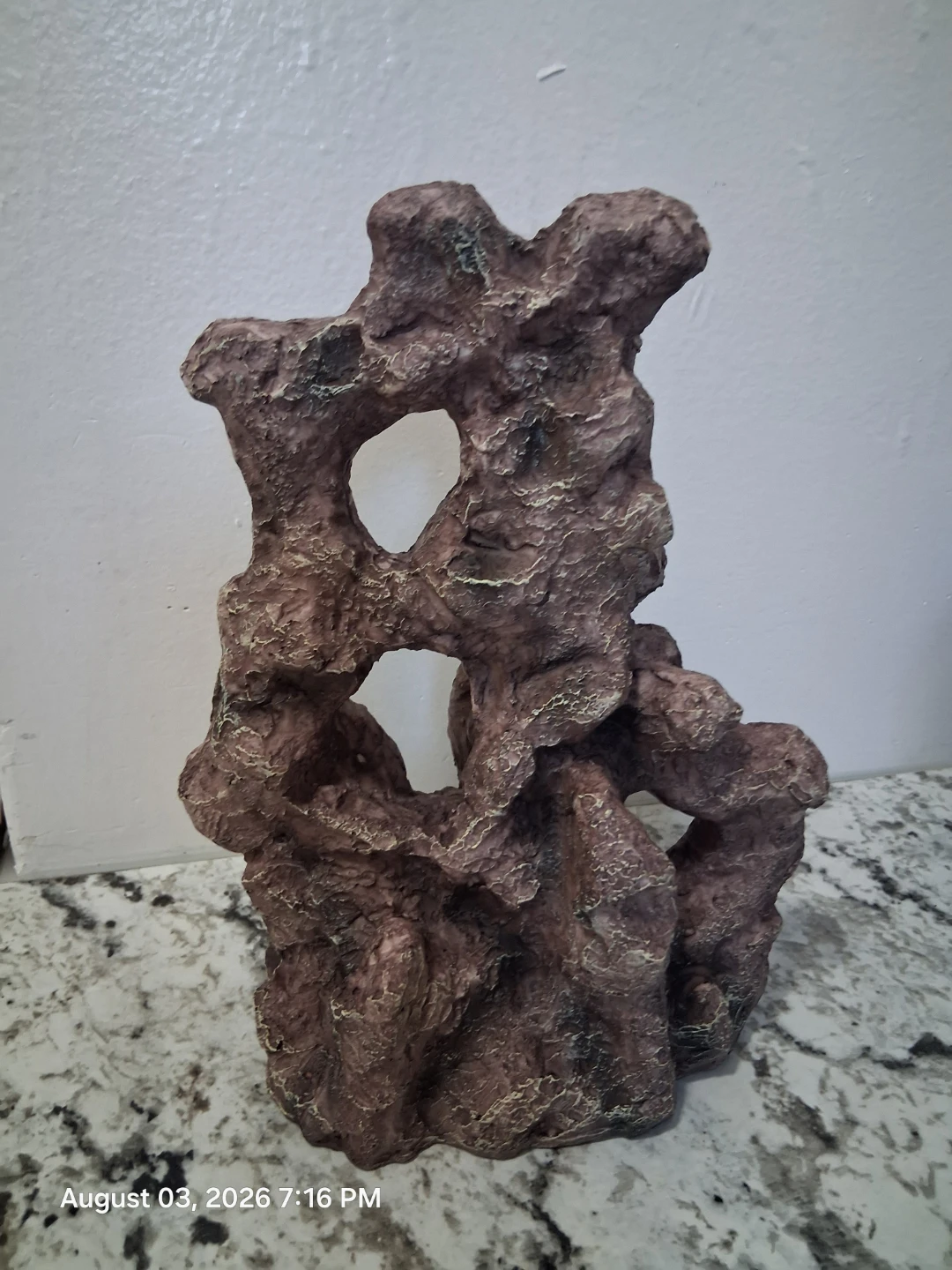 Largr Aquarium Decorative Rock Ornament