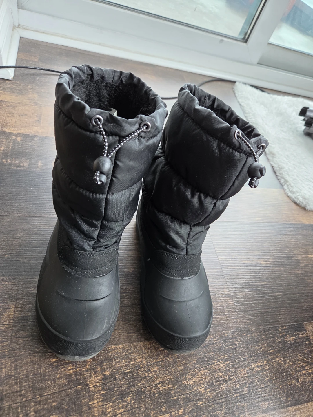 Kamik Children's Snow Boots - size 4