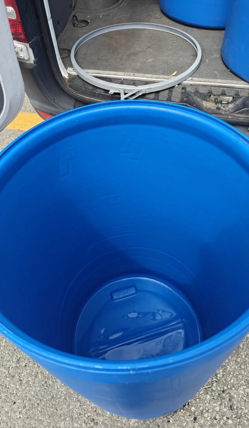 Blue Plastic Drum with Lid - 55 Gallon - photo 3