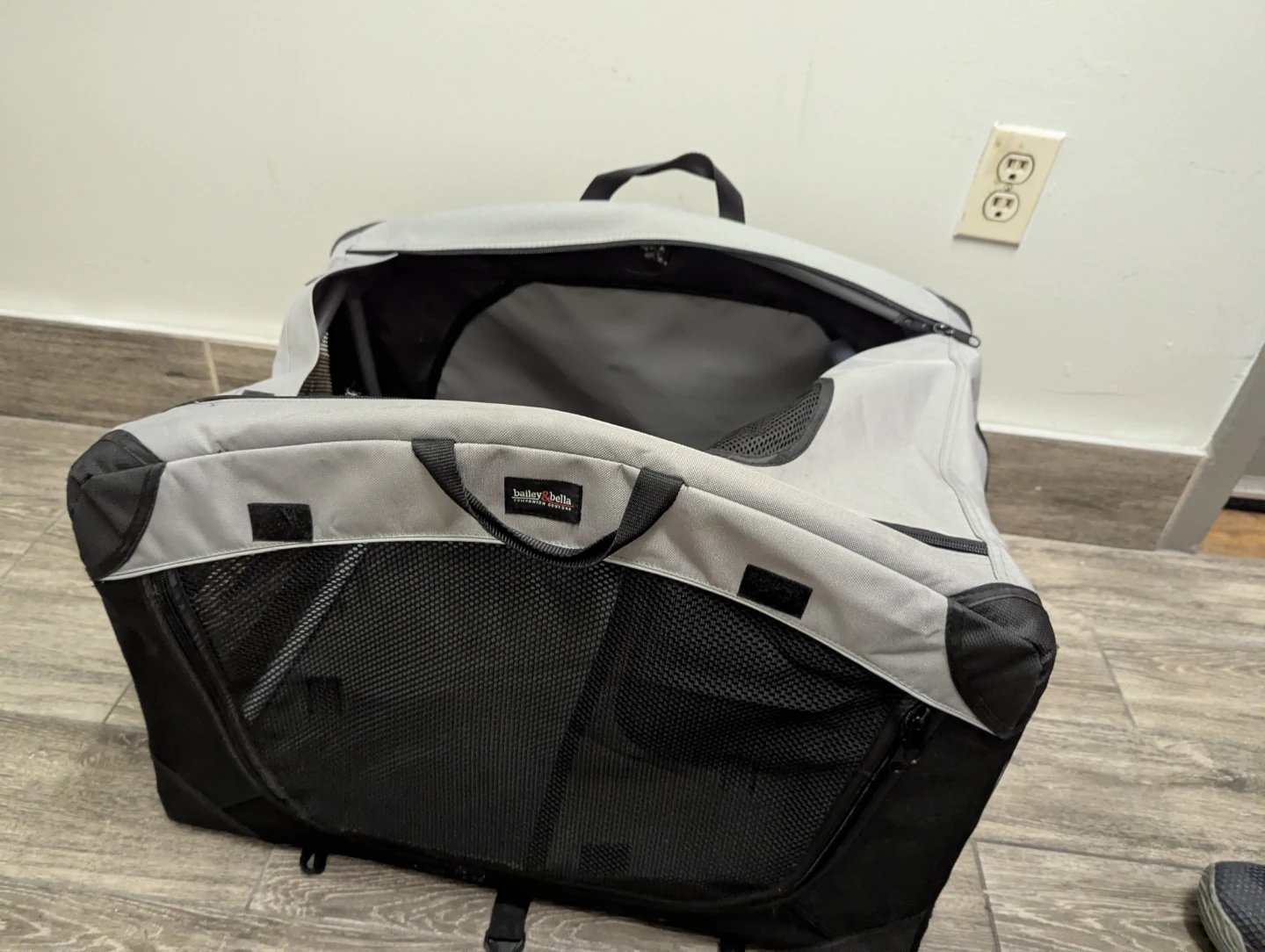 Bailey & Bella Pet Carrier Bag - photo 2