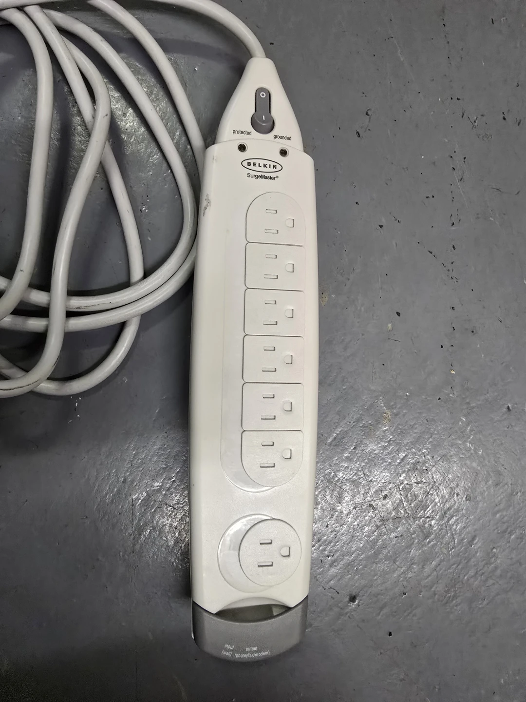 Belkin 7-Outlet SurgeMaster Home Series Power Strip Surge - photo 3