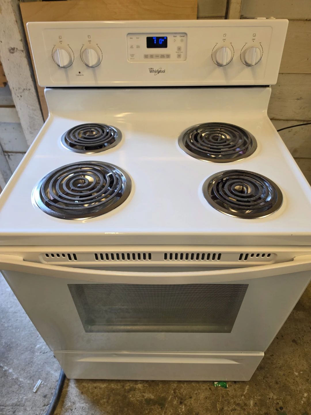 Delivery Available - Whirlpool 30" Electric Range (6 Years Old) - photo 3