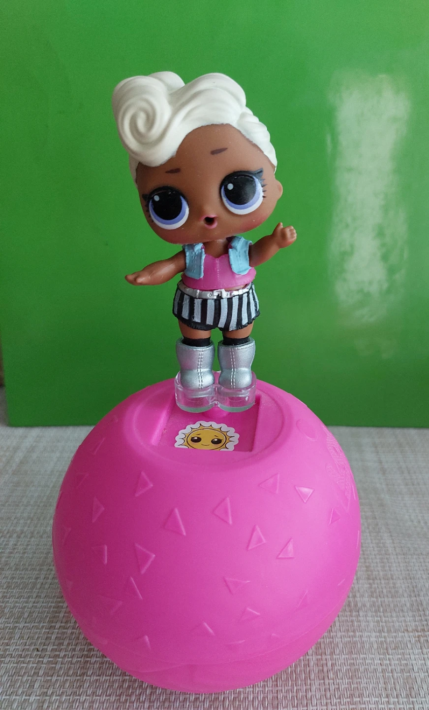 LOL Surprise Dolls Lot of 3 with Accessories - photo 3