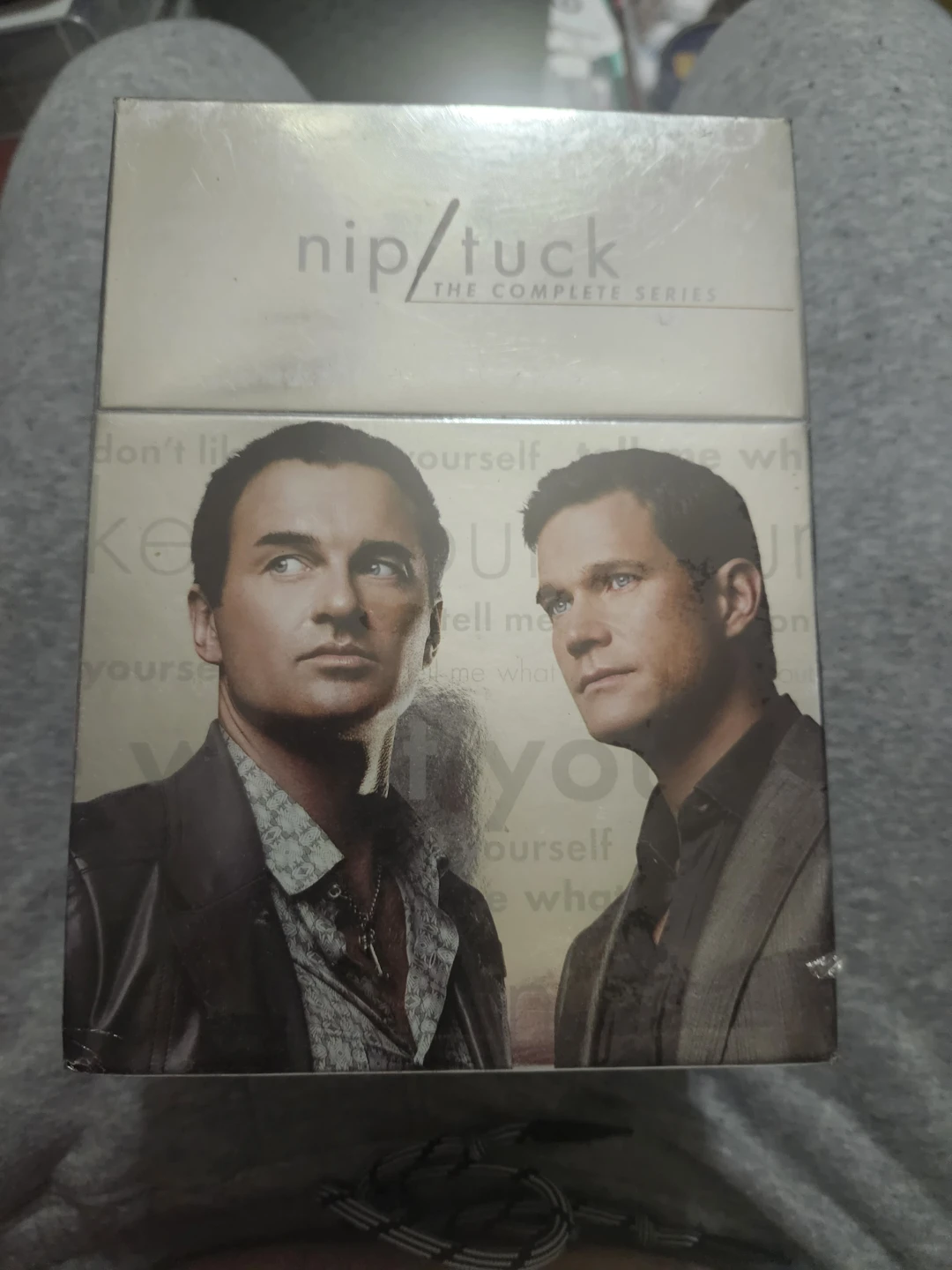 Nip/Tuck The Complete Series DVD Set