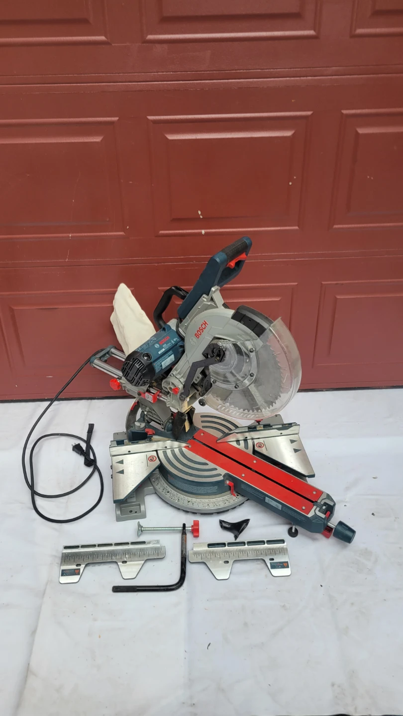 Bosch CM12SD Sliding Miter Saw like new