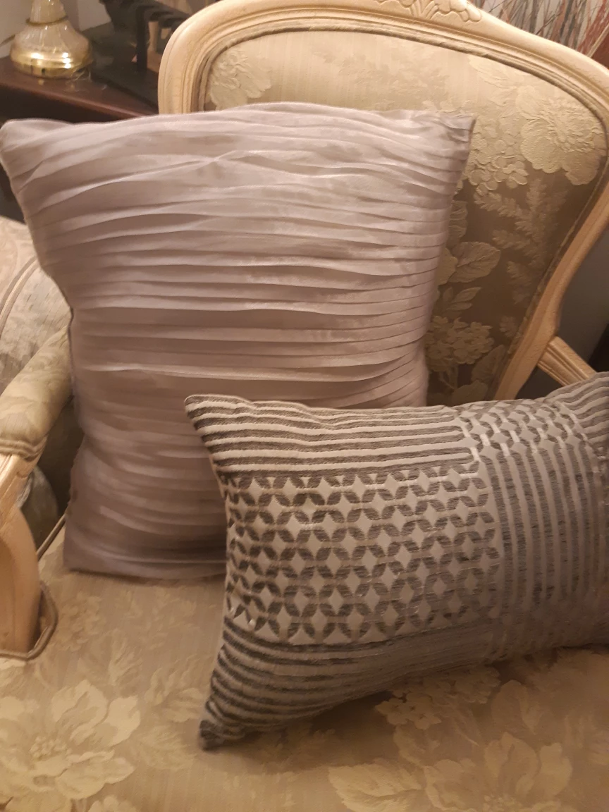 Decorative Throw Pillows
