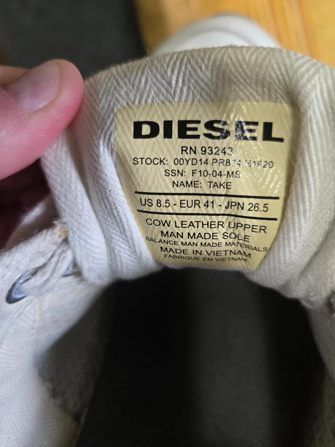 Well-Loved Diesel Sneakers - Men 8.5 - photo 2