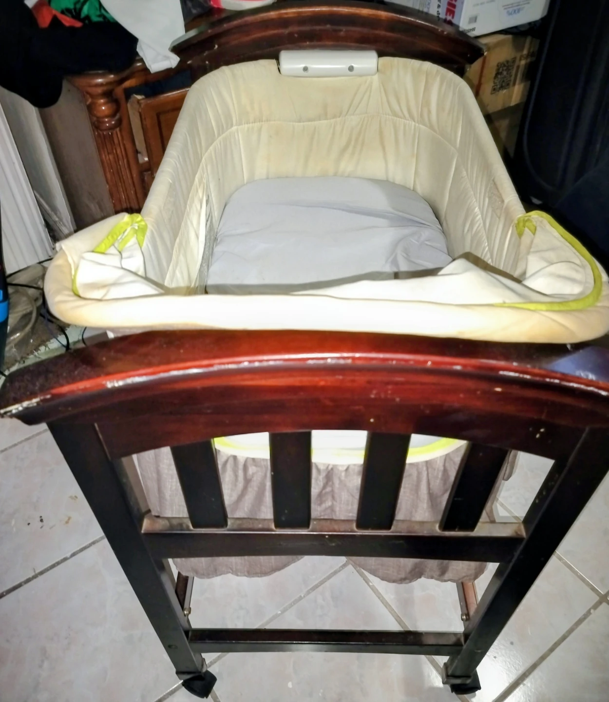 Bassinet with Canopy and Storage - photo 4