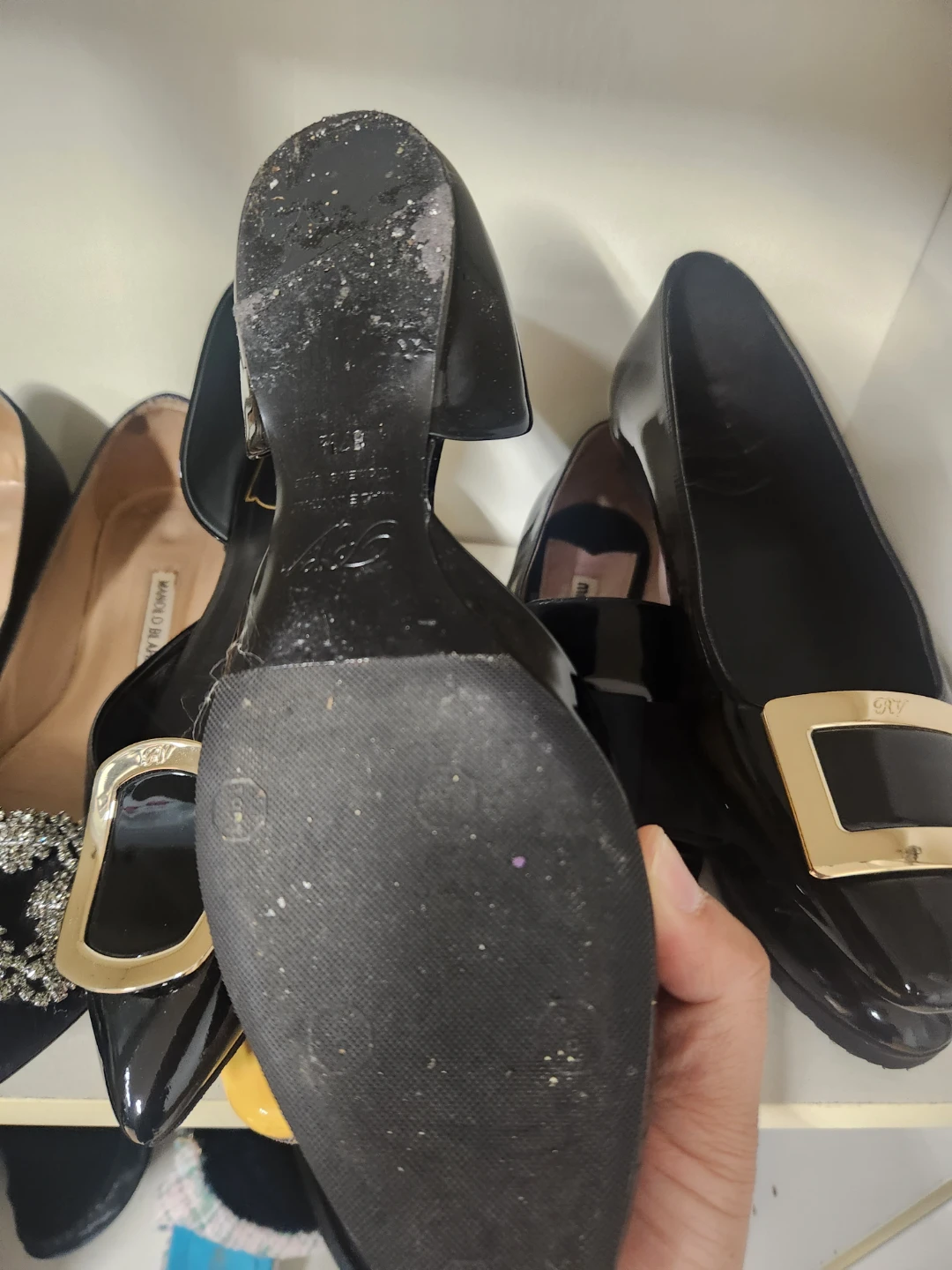 Roger Vivier Black Patent Leather Buckle Heels - photo 2