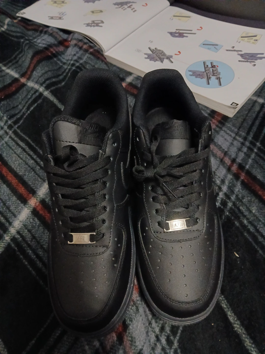Nike Air Force 1 '07 Black Shoes Size 10.5 - photo 5