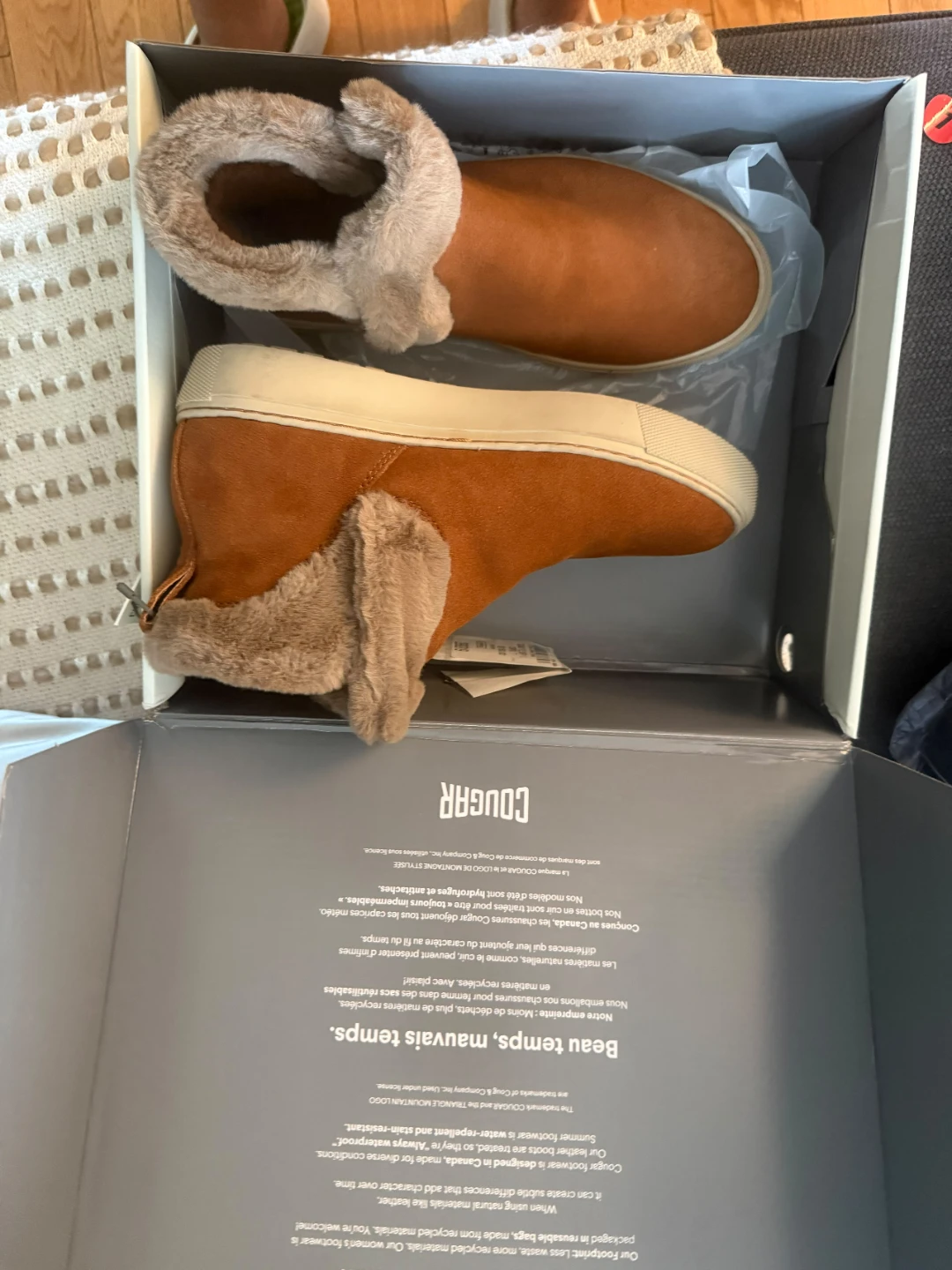 Cougar Women's Boots Never Used