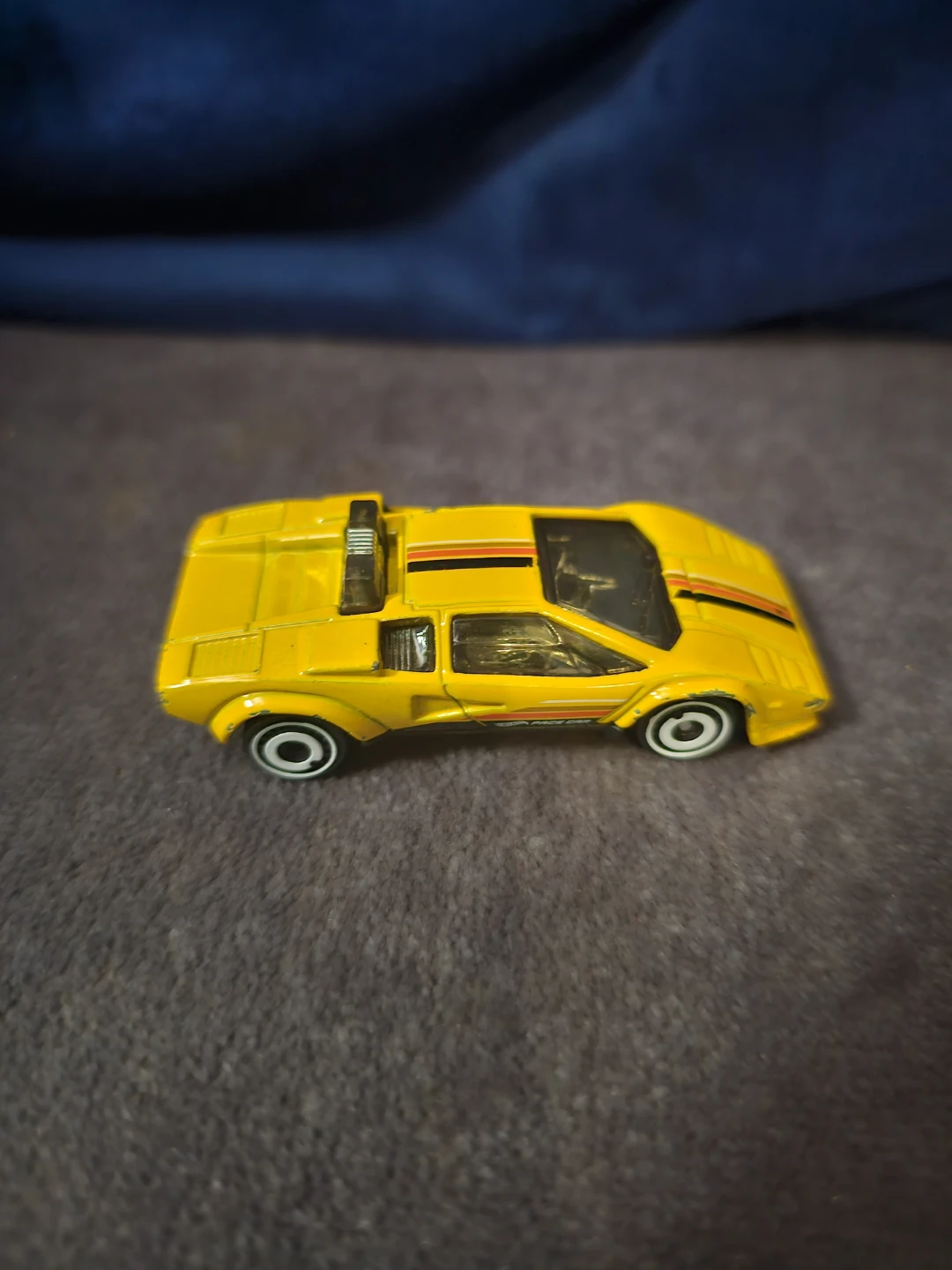 Hot Wheels Lamborghini Countach Die-cast Toy Car - photo 2