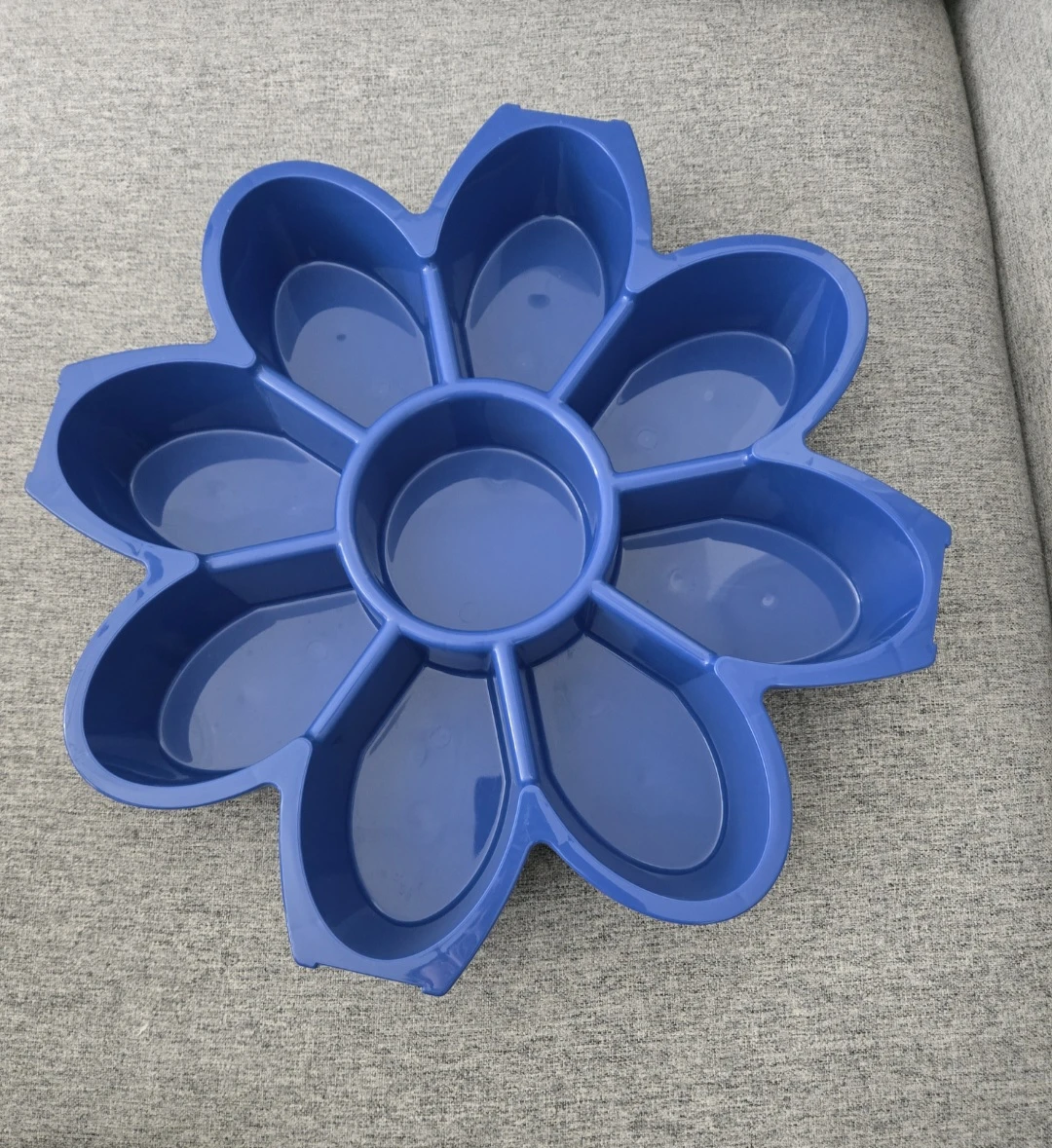 Fruit/Snack flower container with lid and handle - photo 4