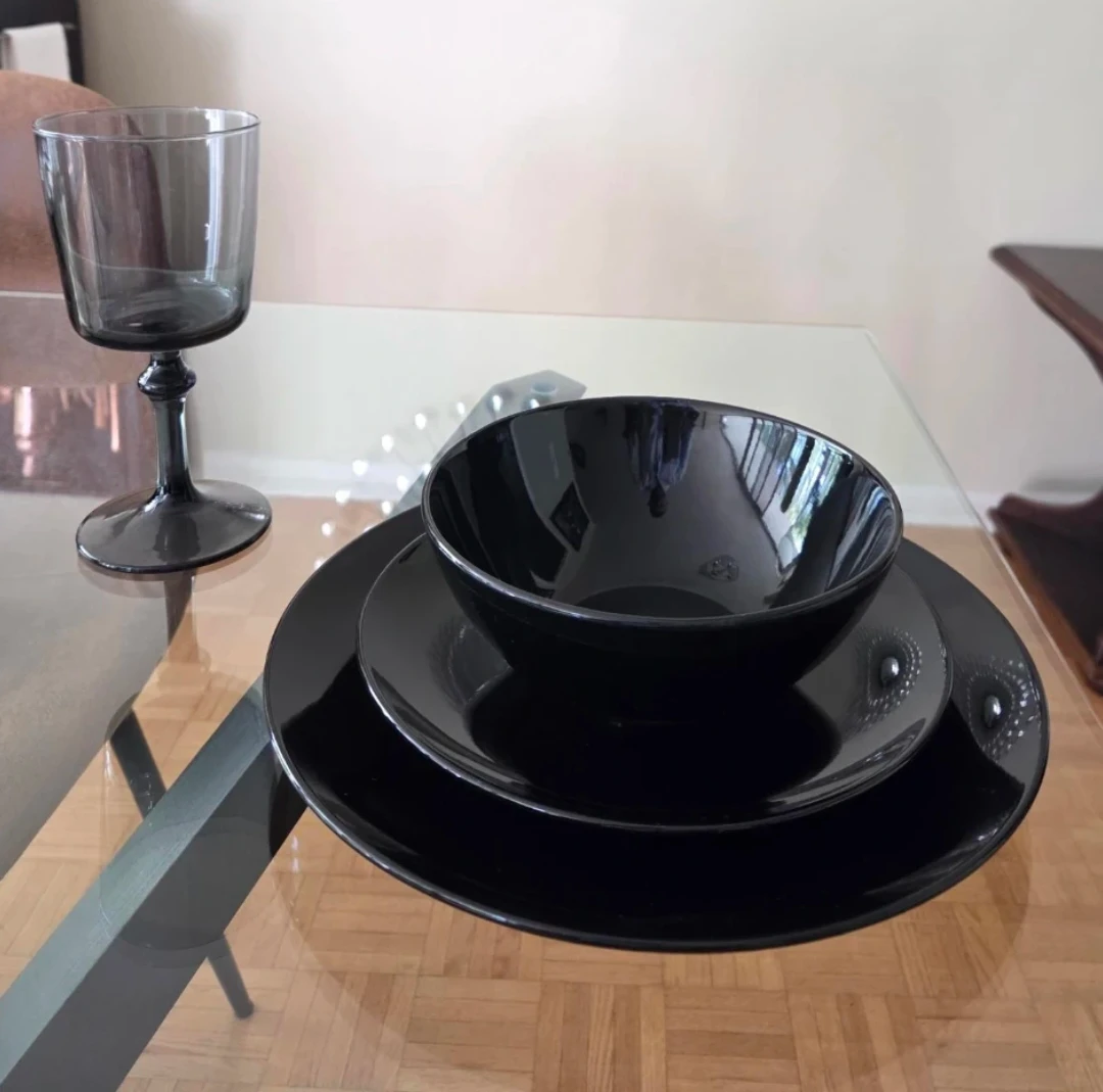 35 Piece Black Dinnerware Set with 5 Glasses - photo 2