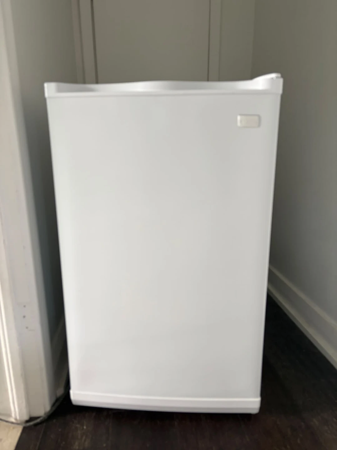 Avanti White Chest Freezer - photo 2
