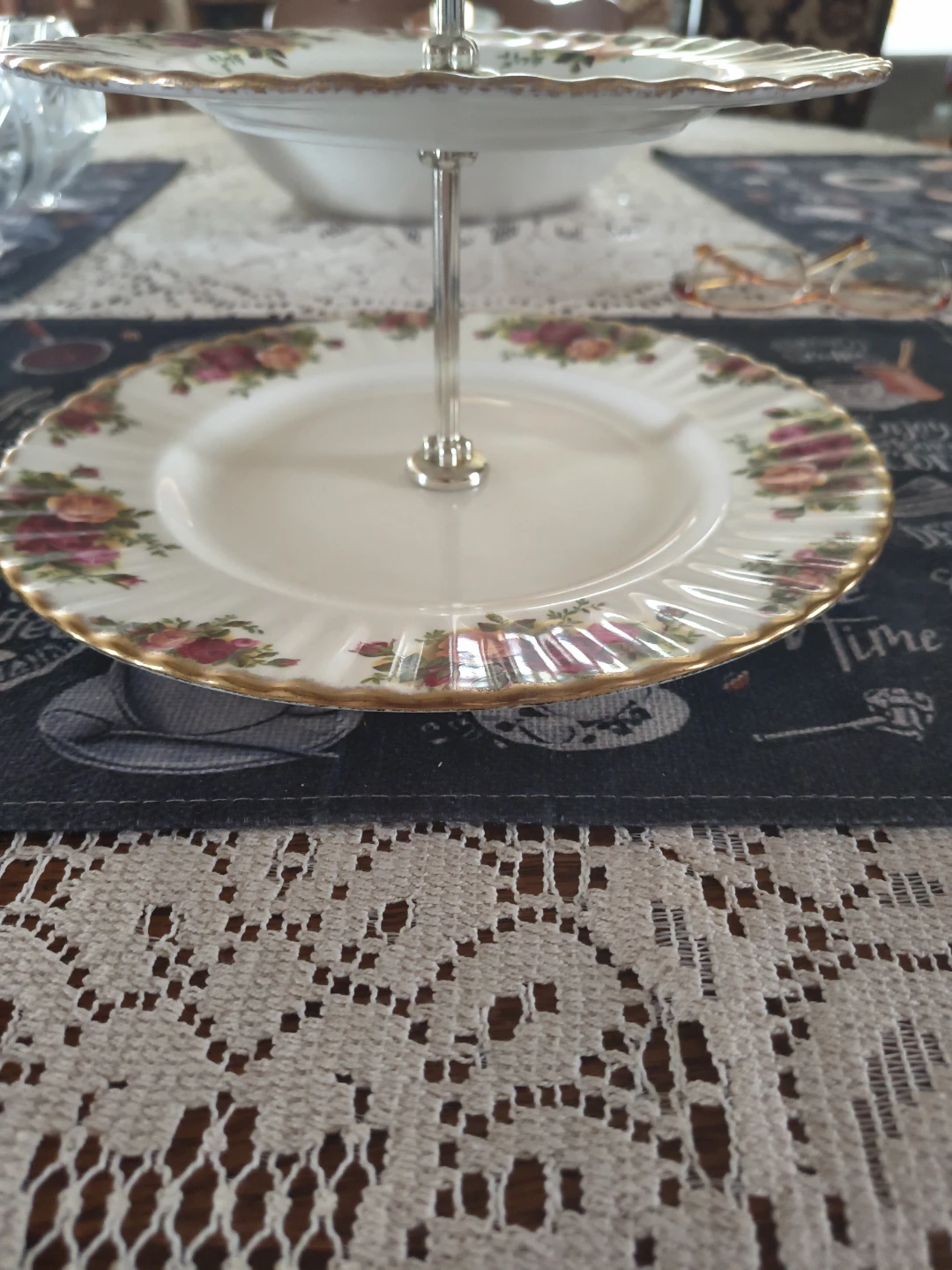 Royal Albert Old Country Roses 3-Tier Cake Stand - photo 4
