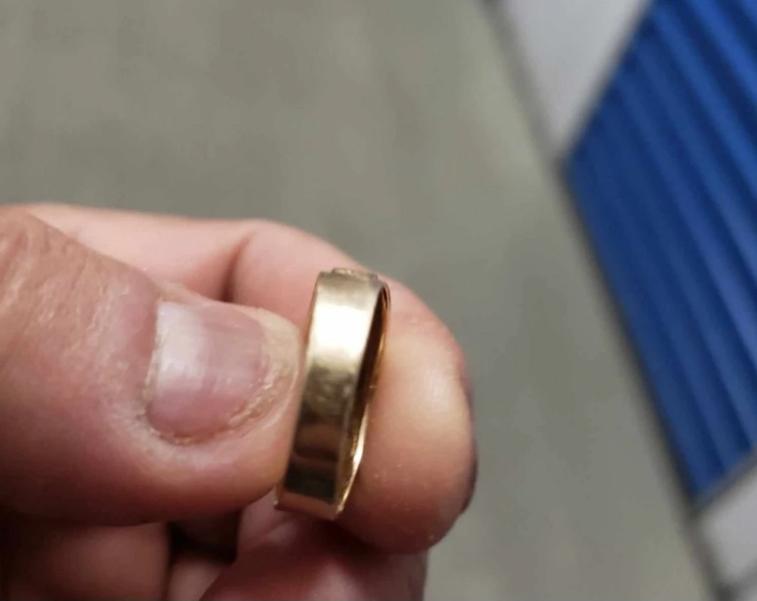 Gold Ring with Diamonds - photo 5