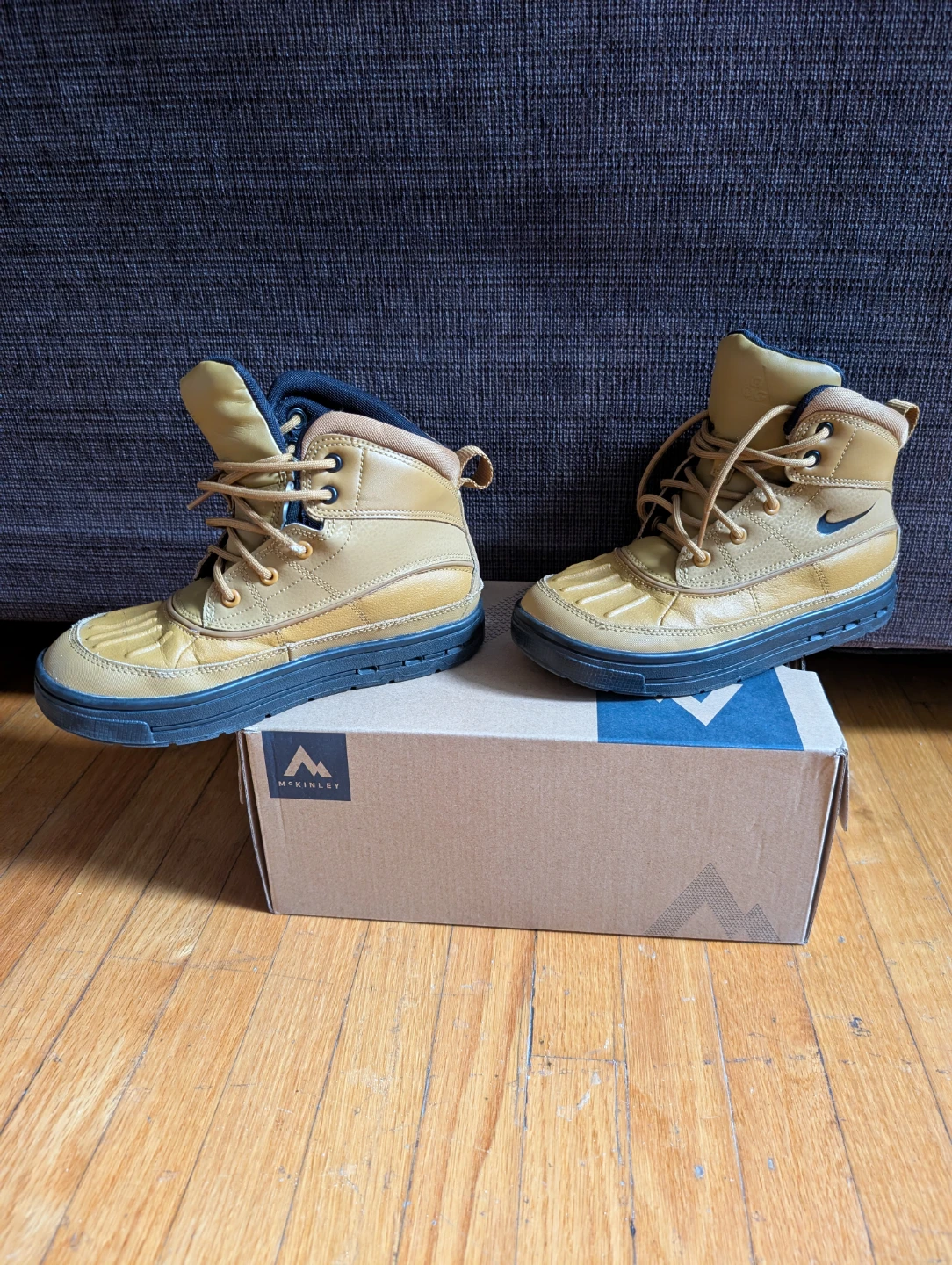 Nike ACG Boots Boys (Size 2)