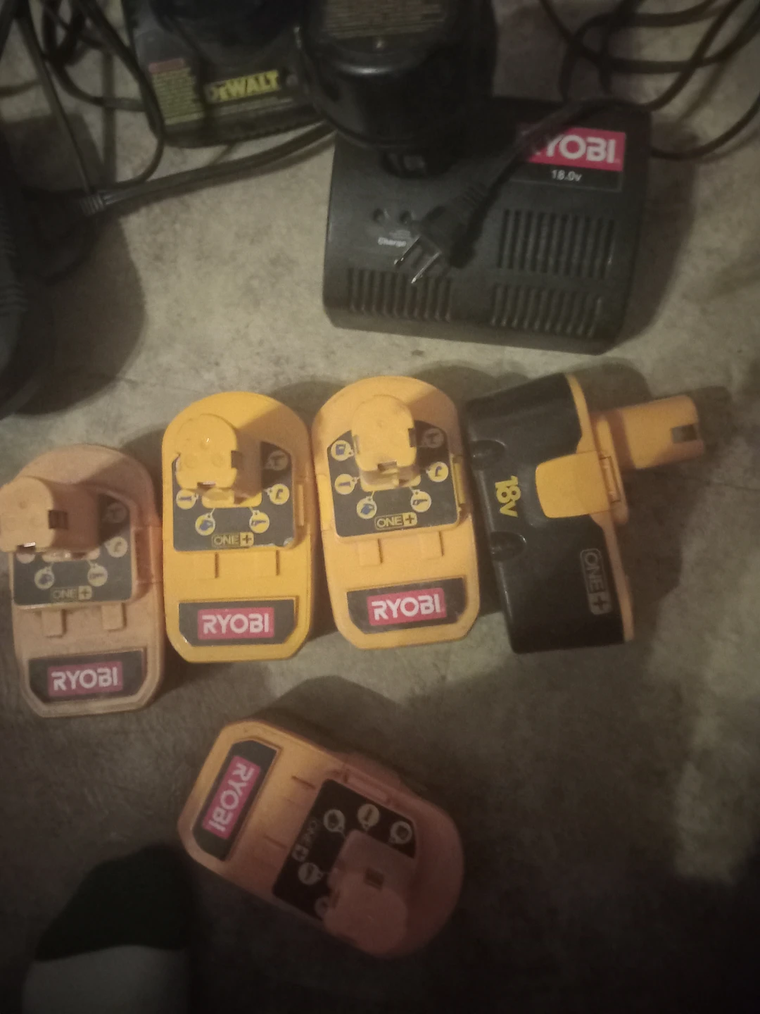 Drill battery's and chargers