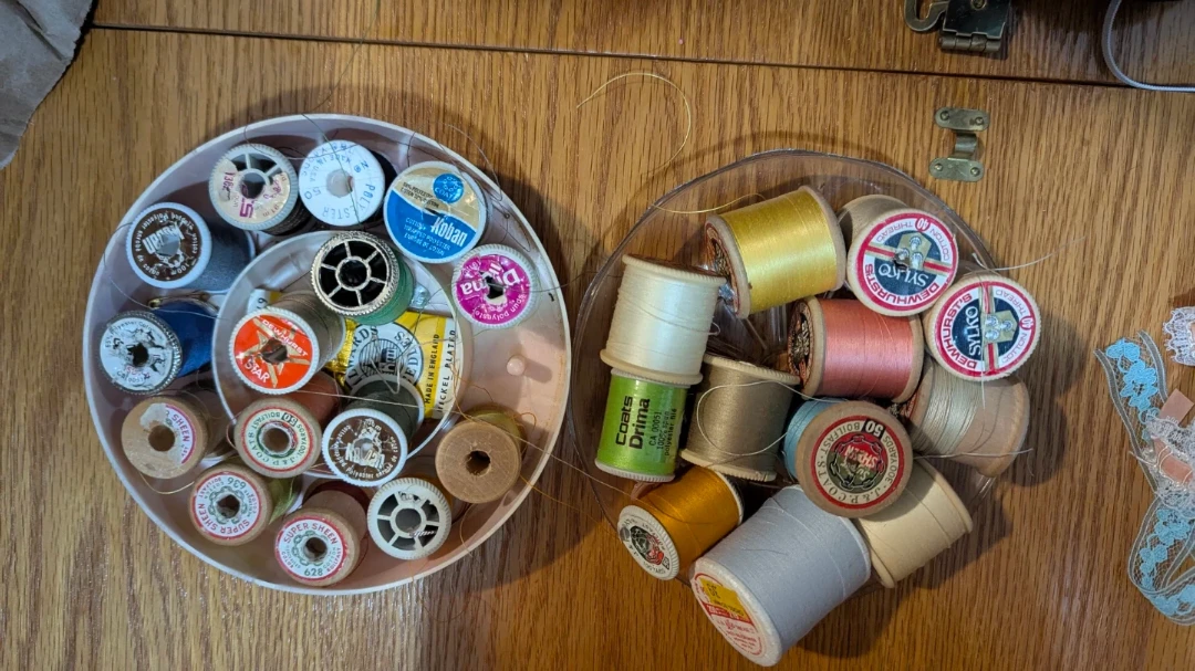 Vintage Assorted Thread Spools