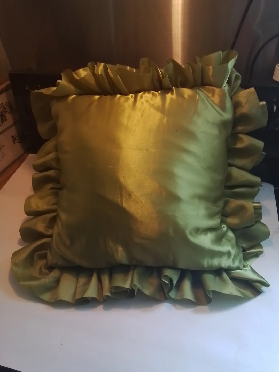 Vintage Pier 1 Imports Olive Green Satin Ruffle Accent - photo 4