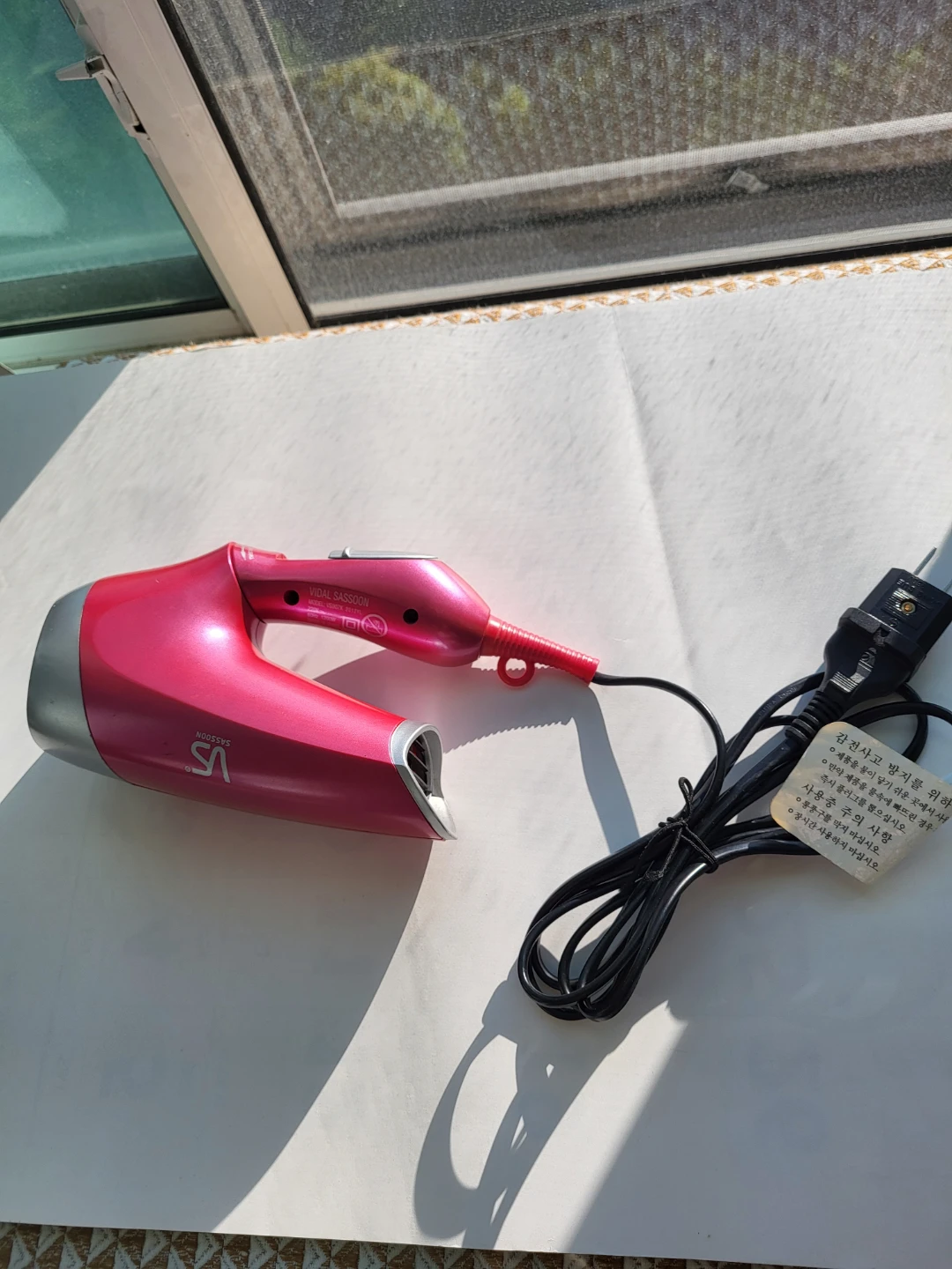 VS Sassoon Compact Hair Dryer - photo 3