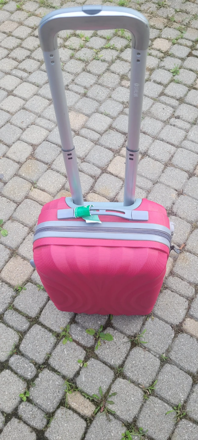 used 4 wheels spinner carry on and check in hard cover luggages - photo 2