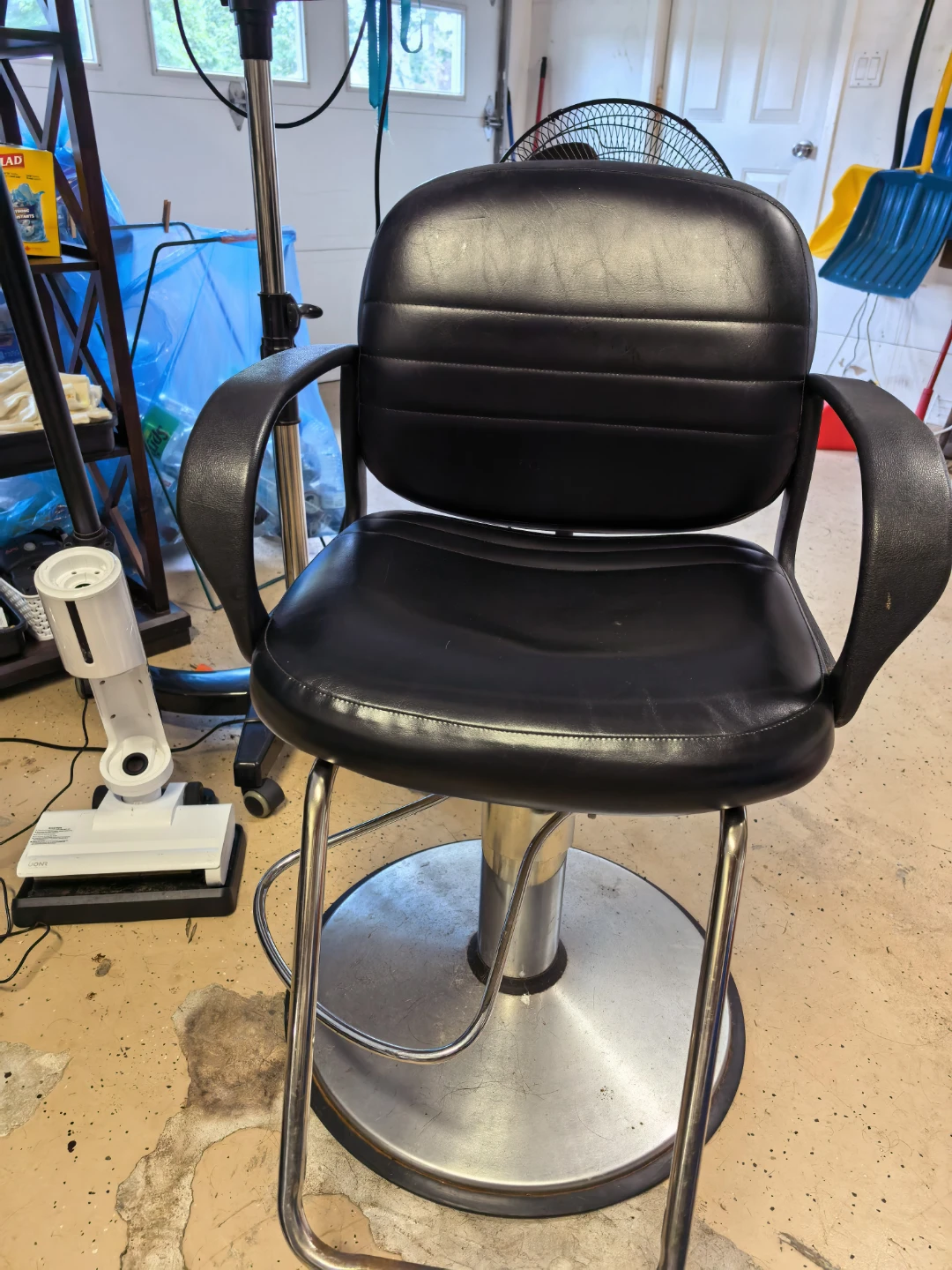 Black Salon Chair