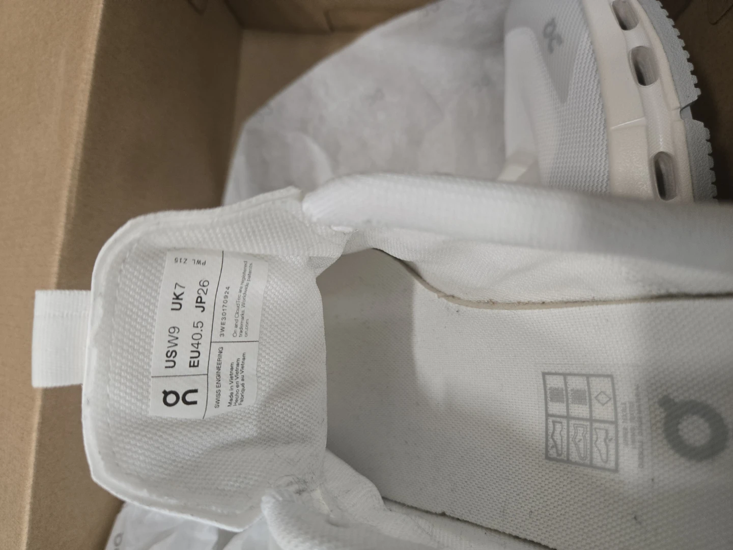 ON Cloudnova Form 2 Running Shoes - photo 3