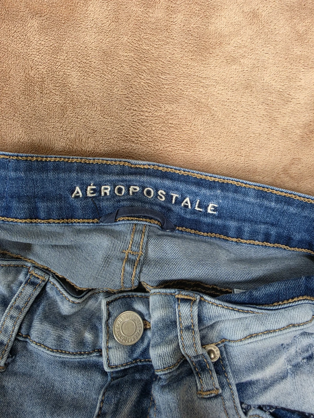 Aéropostale Light Wash Distressed Jeans - photo 3
