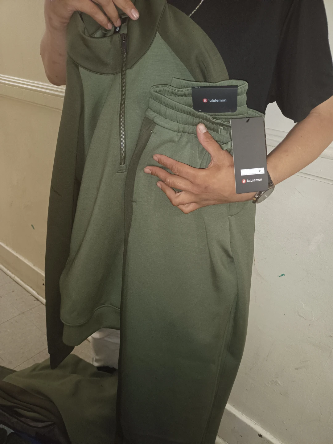 Lululemon 1/2 Zip Pullover and Jogger Set - Green