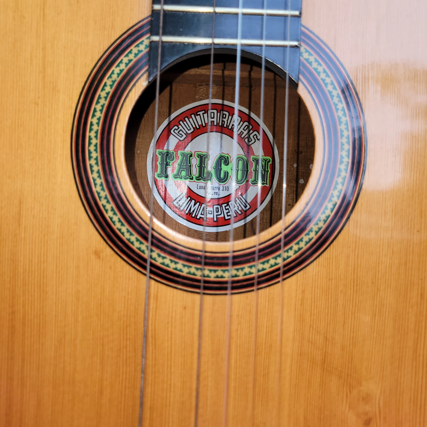 Falcon Classical Guitar LIMA PERU full size with case - photo 2