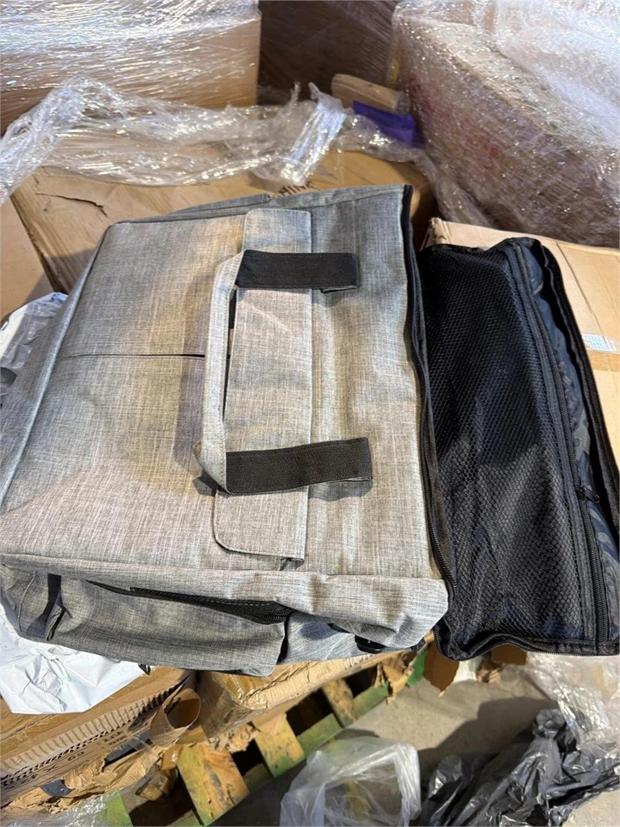 Grey Pet Travel Bag with Collapsible Bowls - photo 4