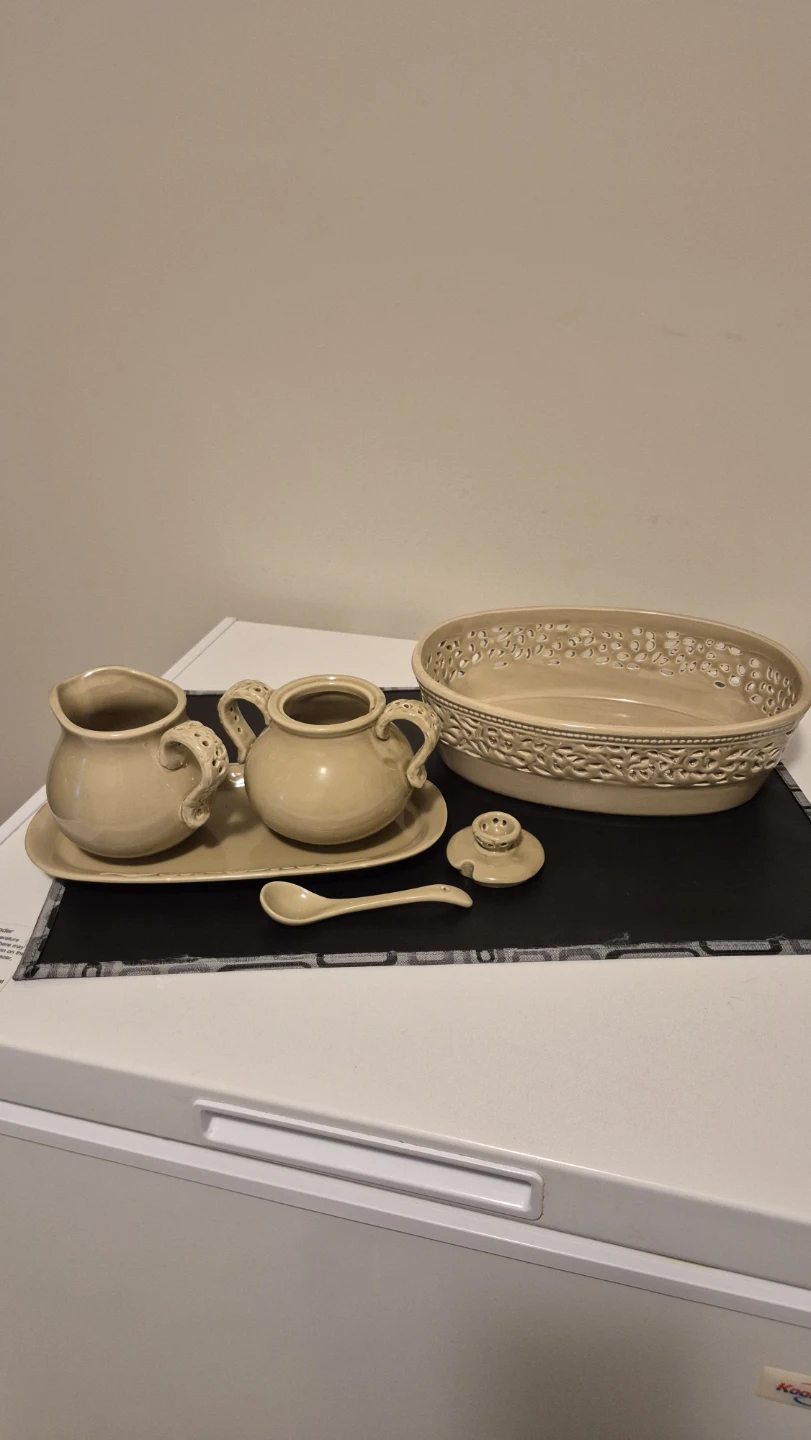 Ceramic Creamer, Sugar Bowl & Oval Tea Biscuit Set - photo 2