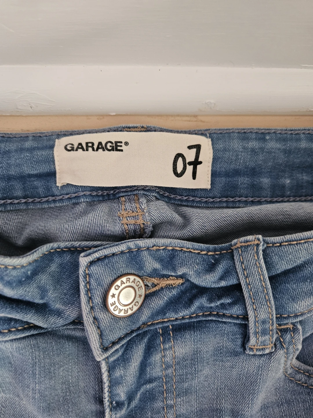 Garage Women's High Waisted Jeans Size 07 - photo 2