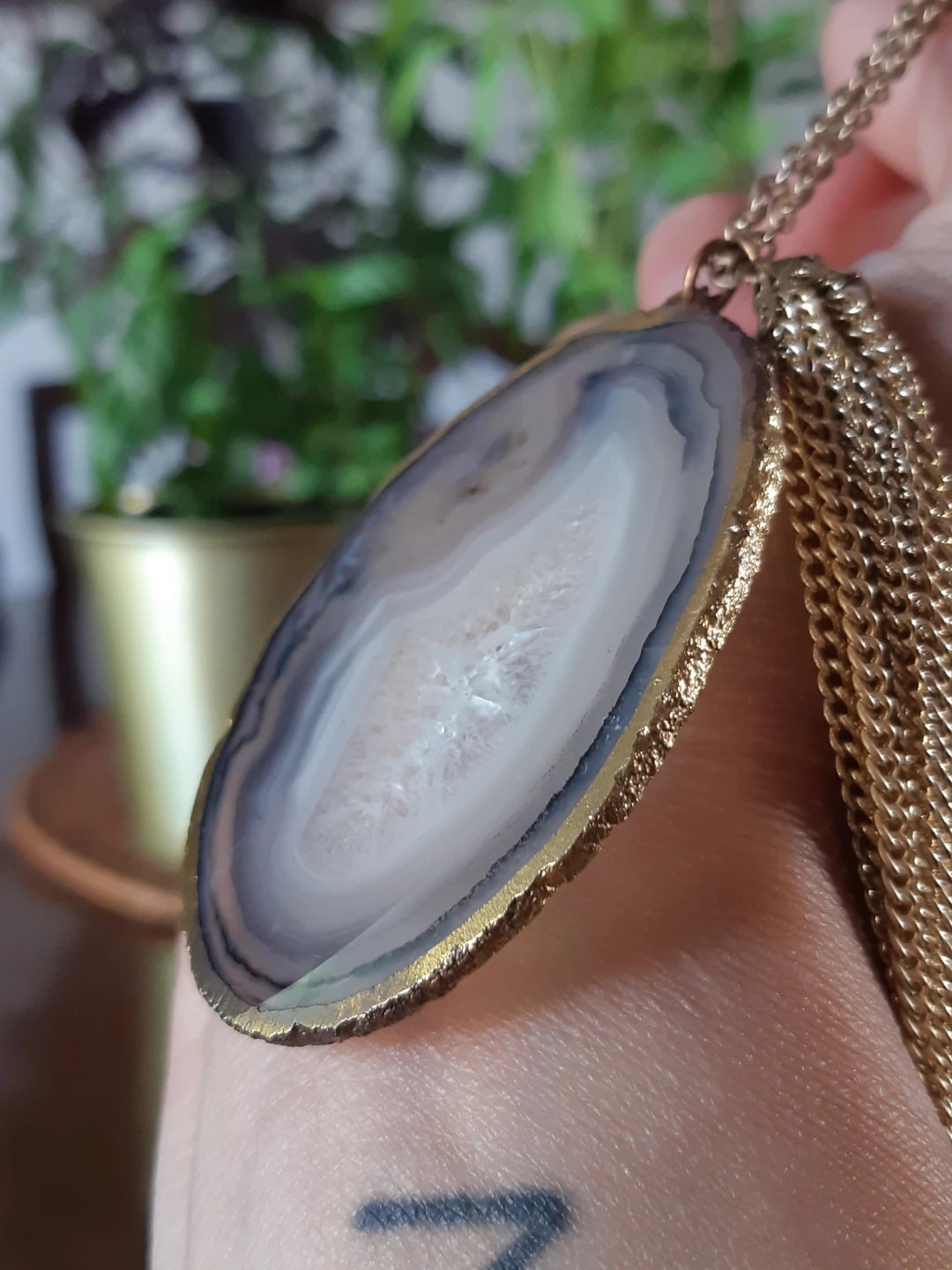 gold-tone chain Agate slice Pendant necklace - photo 4