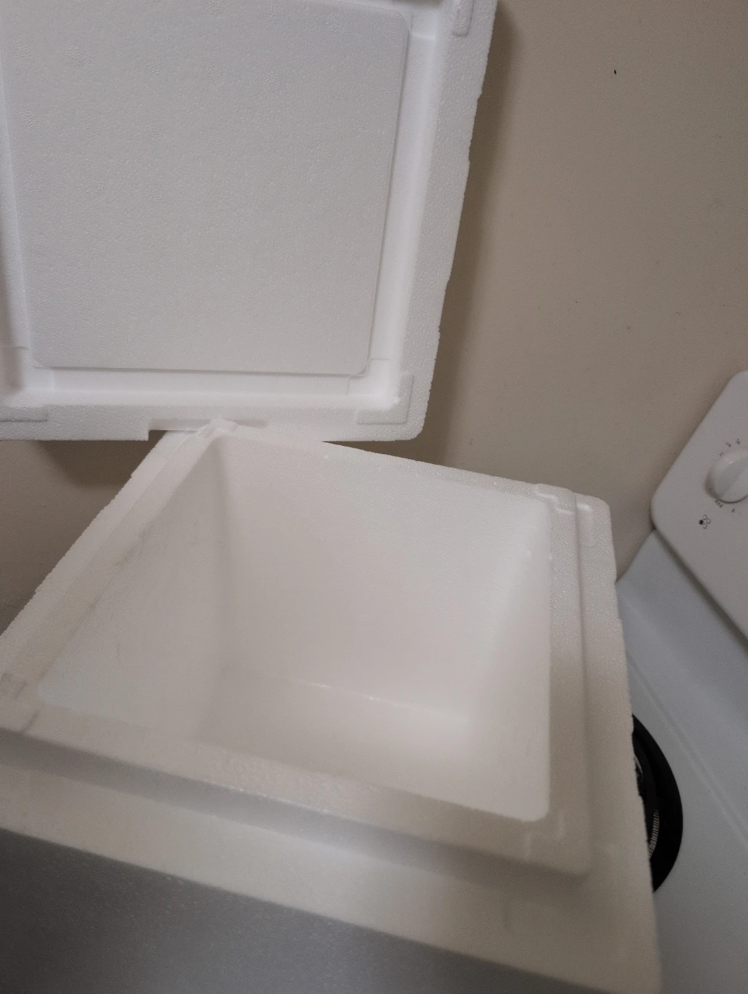 Cryopak Styrofoam Cooler Box plus 2 ice packs - photo 3