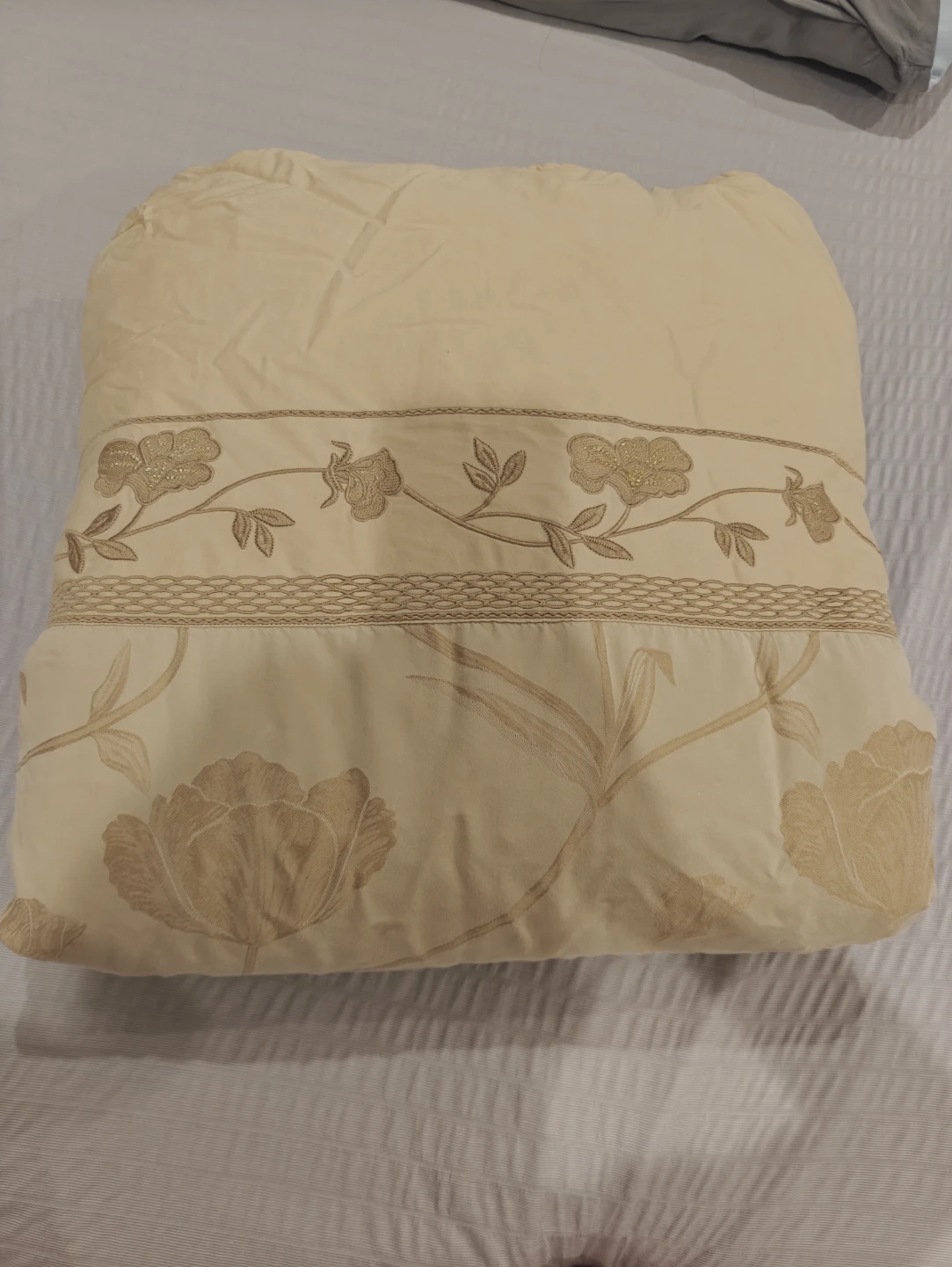 Queen size blanket