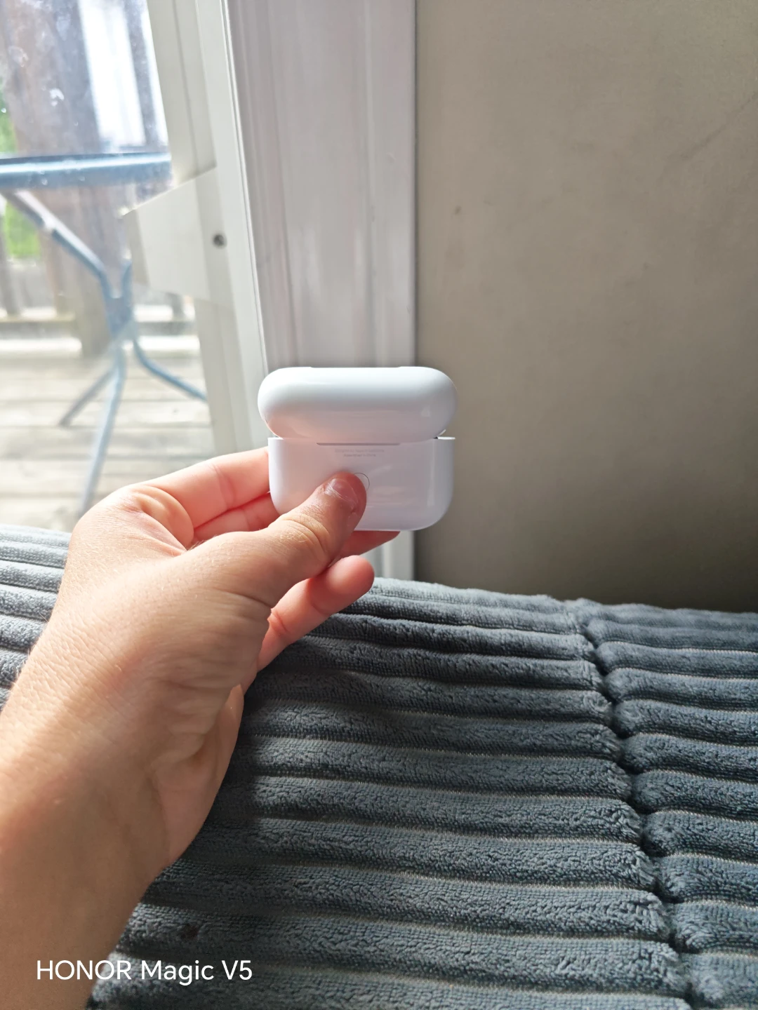 Apple AirPods Pro - photo 2