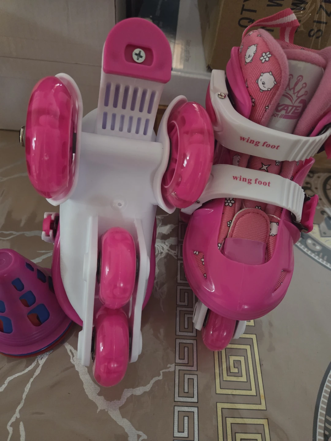 Pink Beginner Roller Skates for Kids - photo 2