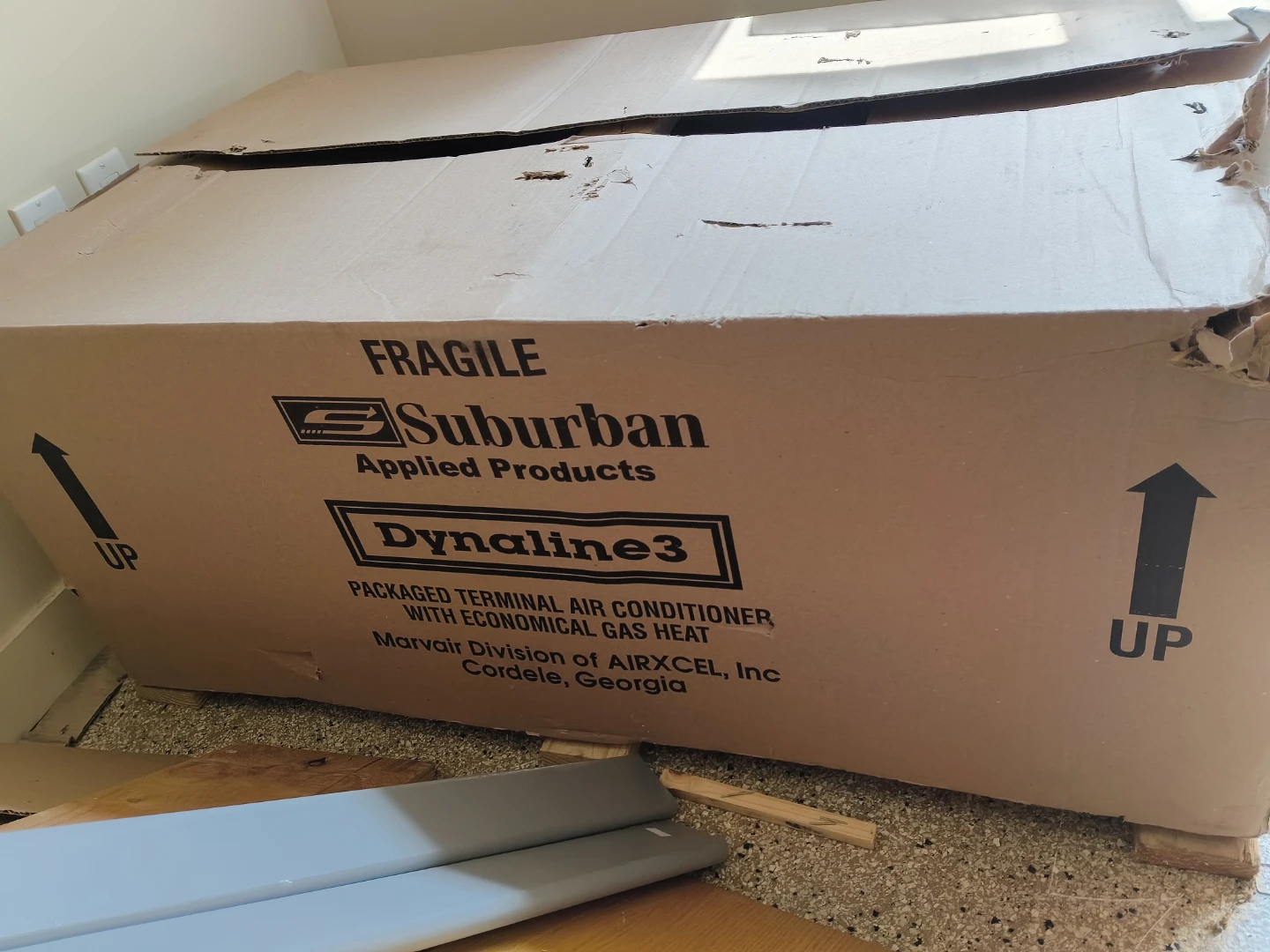 dynaline 3 terminal air conditioner with gas heat - photo 2