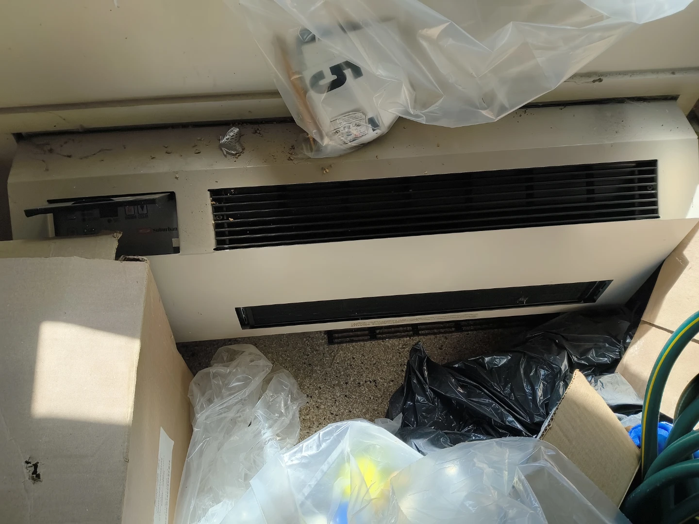 dynaline 3 terminal air conditioner with gas heat - photo 4