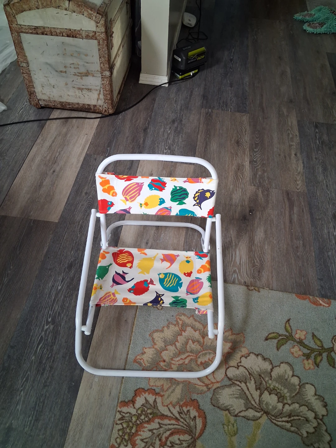 Folding child's beach chair with Fish Pattern