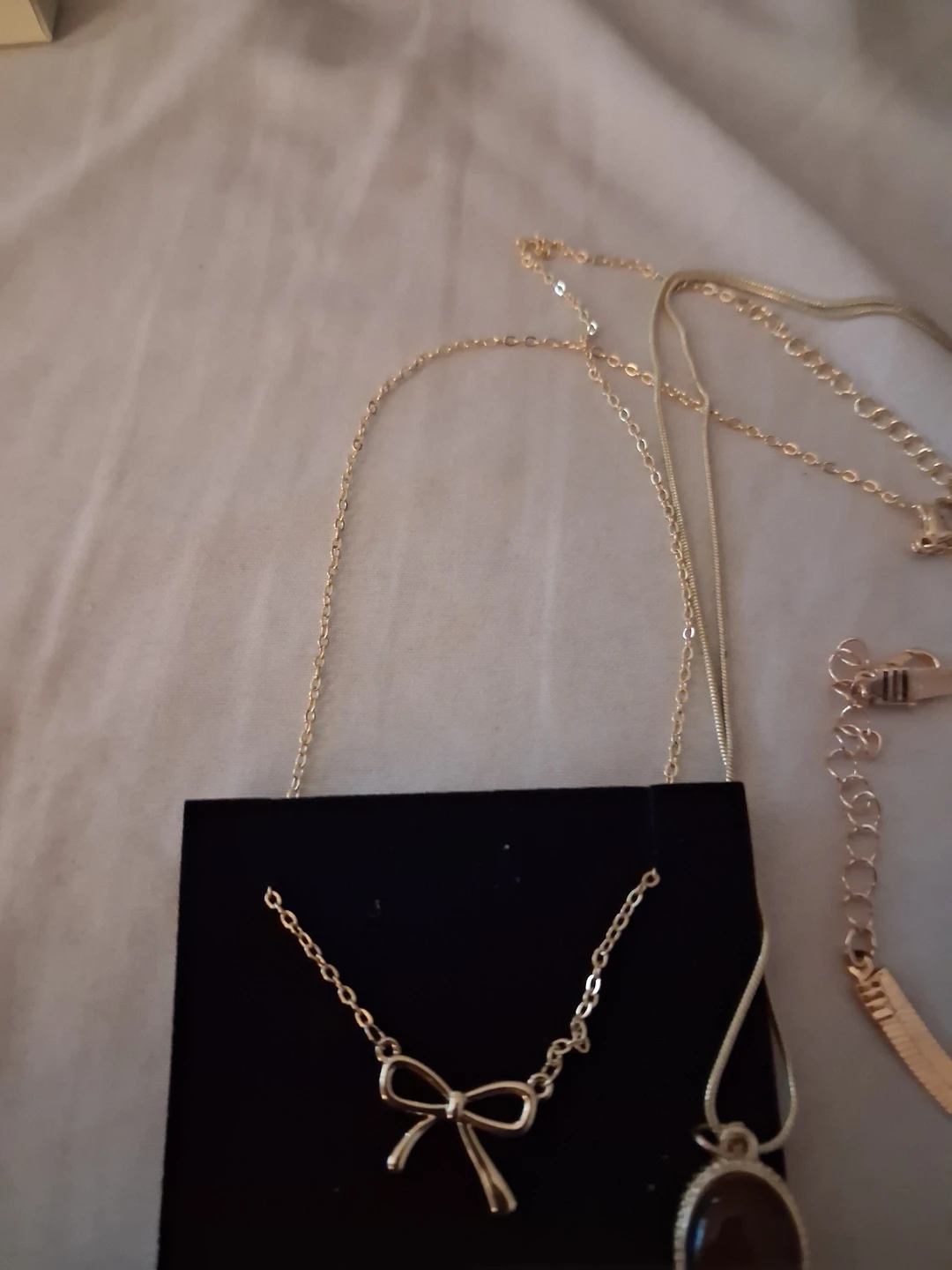 Gold Tone Necklace and Bracelet Set - photo 4