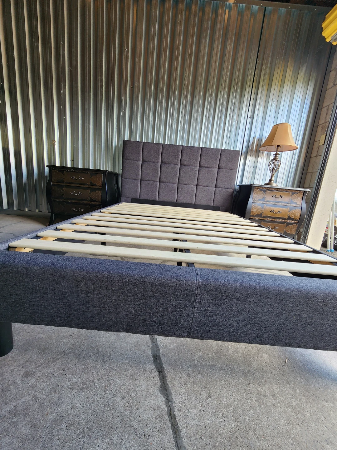 🇨🇦 Double bedframe  with nightstands - photo 4
