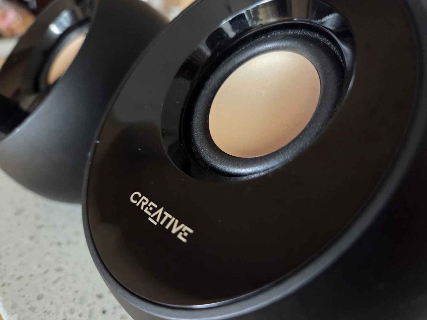 Creative 2.0 Desktop Speakers - Black - photo 4