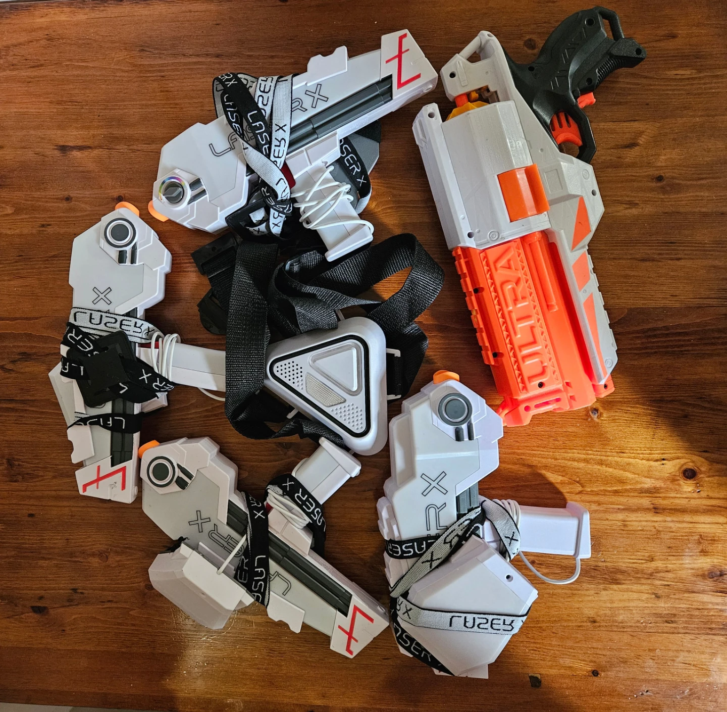Laser X laser tag game set with 4 vests